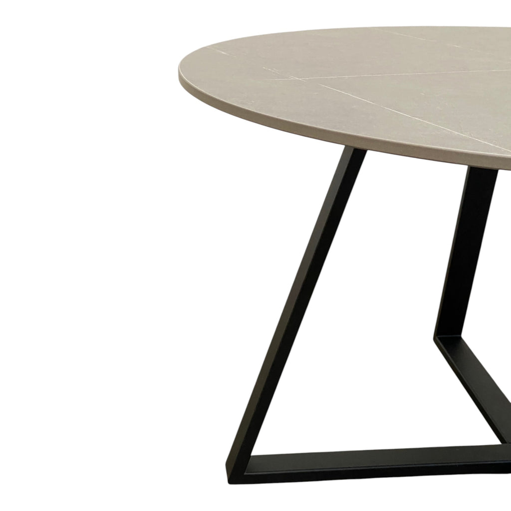 Table basse ronde céramique coloris gris pieds métal noir - RONDO